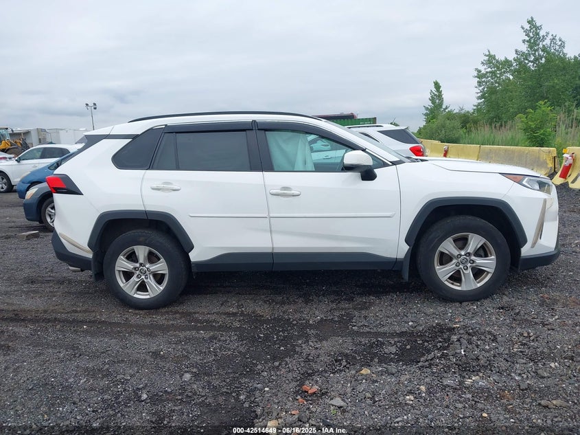 2021 TOYOTA RAV4 VIN: 2T3P1RFV9MC191195