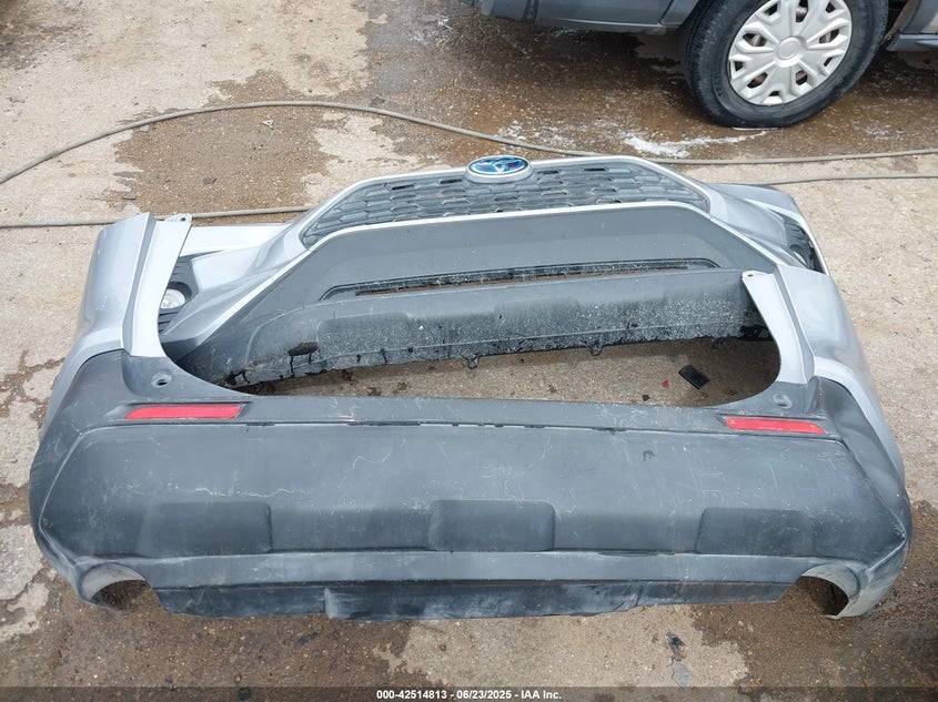 2021 TOYOTA RAV4 HYBRID XLE - JTMR6RFV9MD015141