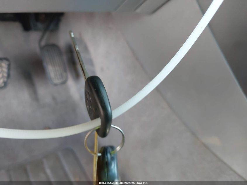 2005 Toyota Camry Le VIN: 4T1BE32K25U424706 Lot: 42515858