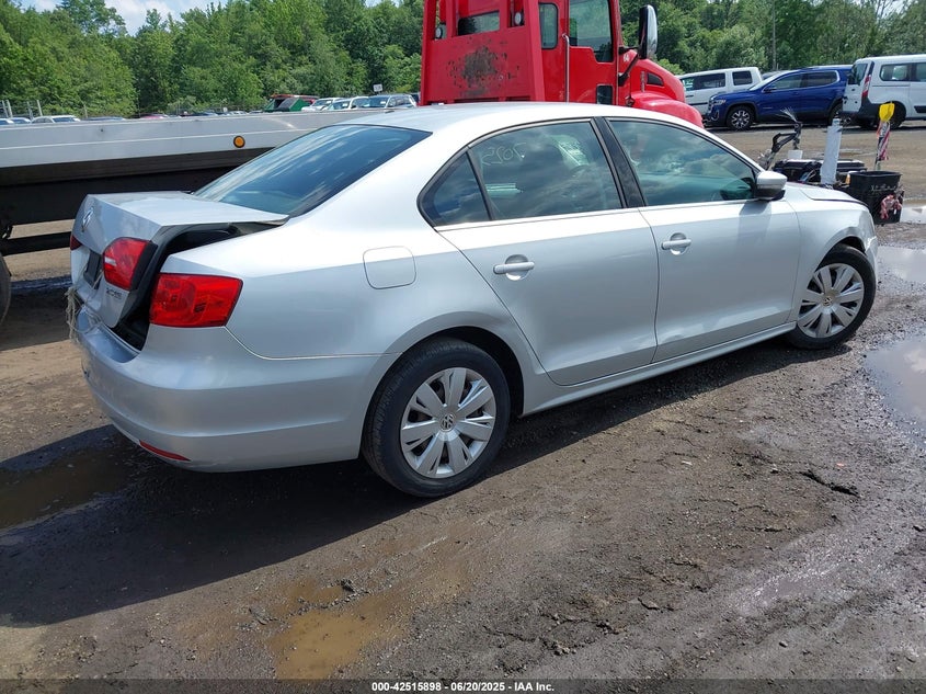 2013 VOLKSWAGEN JETTA 2.5L SE - 3VWDP7AJ6DM374285