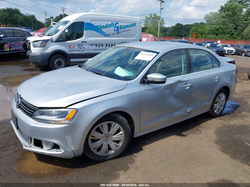 2013 VOLKSWAGEN JETTA 2.5L SE - 3VWDP7AJ6DM374285