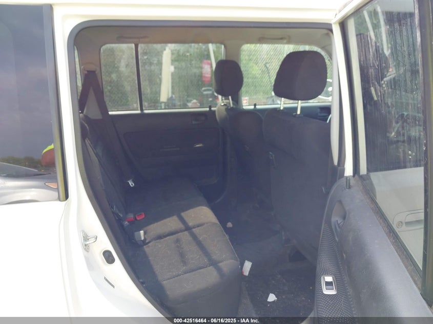2006 SCION XB VIN: JTLKT334764053297