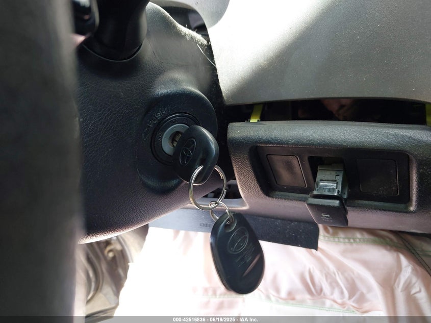 2011 TOYOTA TUNDRA VIN: 5TFUY5F17BX185083
