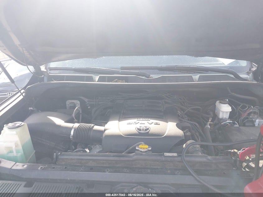 2015 TOYOTA TUNDRA PLATINUM 5.7L V8 - 5TFAW5F11FX443726