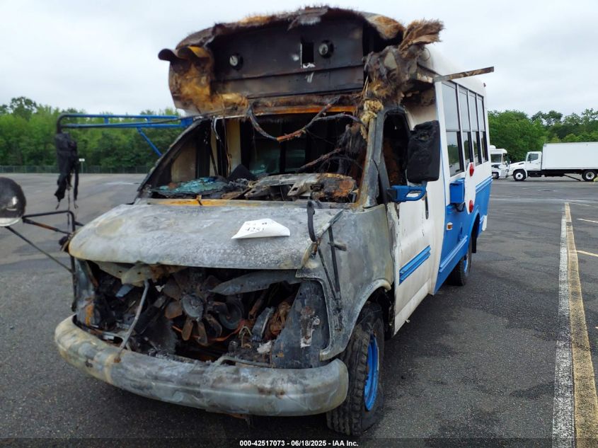 2002 Chevrolet Express Comm Cutaway white other gasoline 1GBHG31R021166100 photo #3
