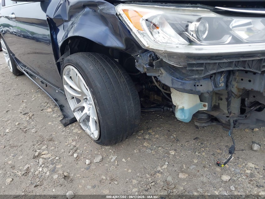 2017 HONDA ACCORD VIN: 1HGCR2F56HA031777