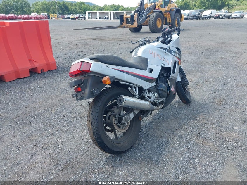 JKAEXMF155DA11159 2005 KAWASAKI NINJA photo no. 4