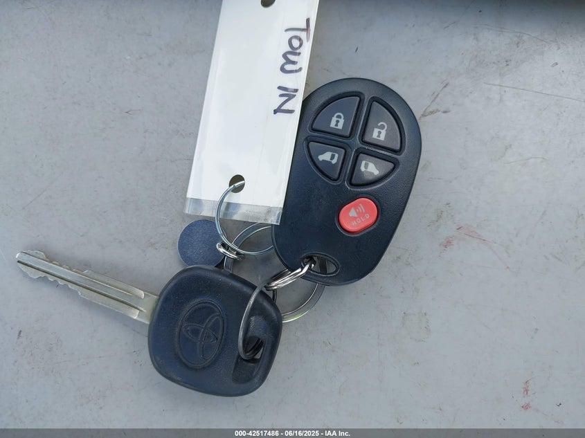 2015 Toyota Sienna Le 7 Passenger/Le 8 Passenger VIN: 5TDKK3DC6FS664852 Lot: 42517486