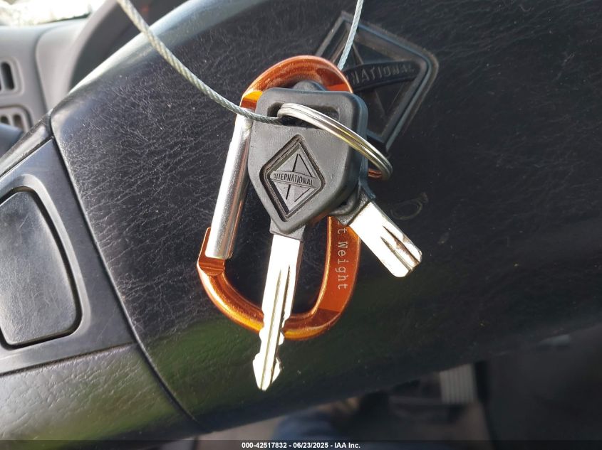 2004 International 4000 - 1HTMMAAL34H612353