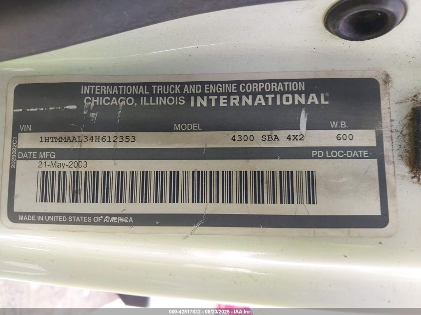 2004 International 4000 - 1HTMMAAL34H612353