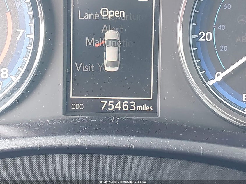 2017 TOYOTA COROLLA SE - 5YFBURHE1HP679988