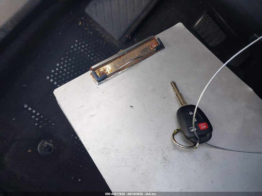 2017 TOYOTA COROLLA SE - 5YFBURHE1HP679988