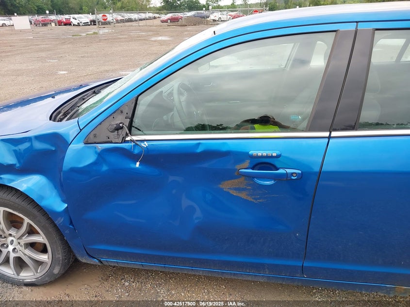 2011 FORD FUSION VIN: 3FAHP0JA4BR233717