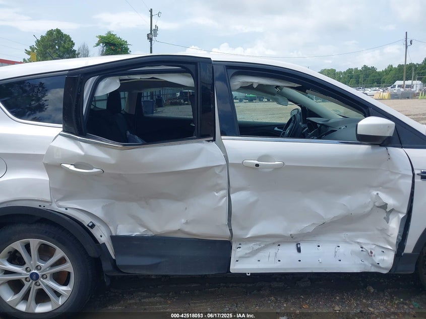 2019 FORD ESCAPE SE - 1FMCU0GD6KUA11697