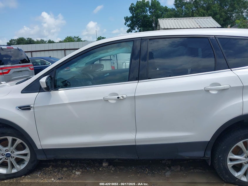 2019 FORD ESCAPE SE - 1FMCU0GD6KUA11697