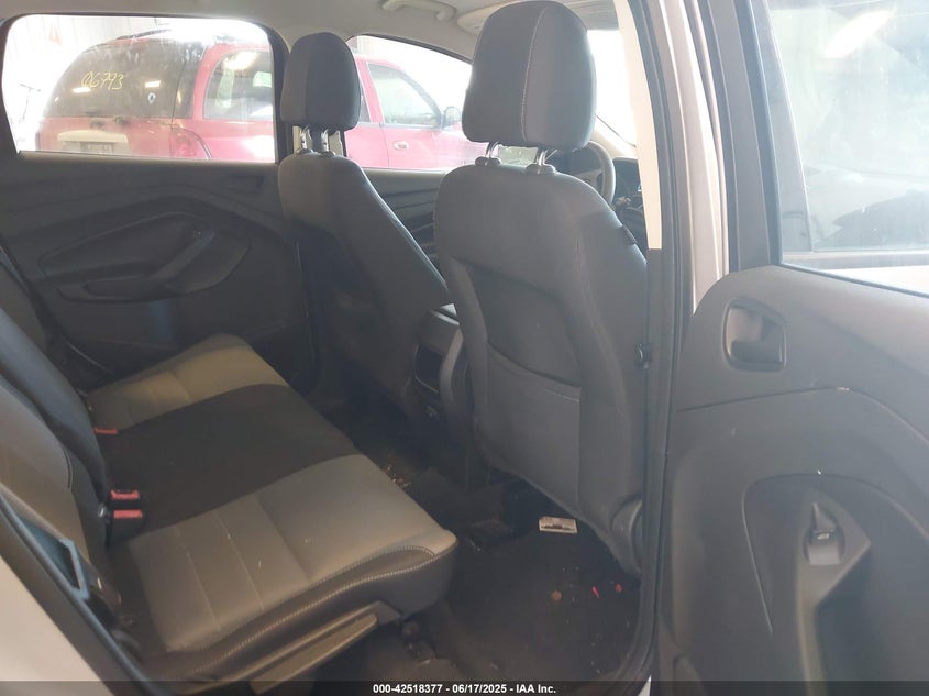 2017 FORD ESCAPE VIN: 1FMCU0F73HUA92372