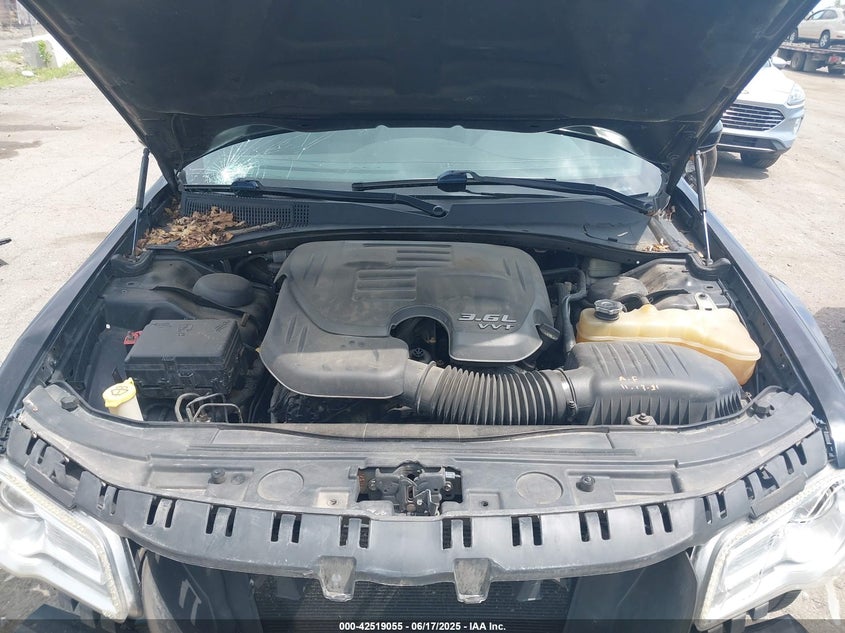2014 CHRYSLER 300 VIN: 2C3CCAAG0EH376257