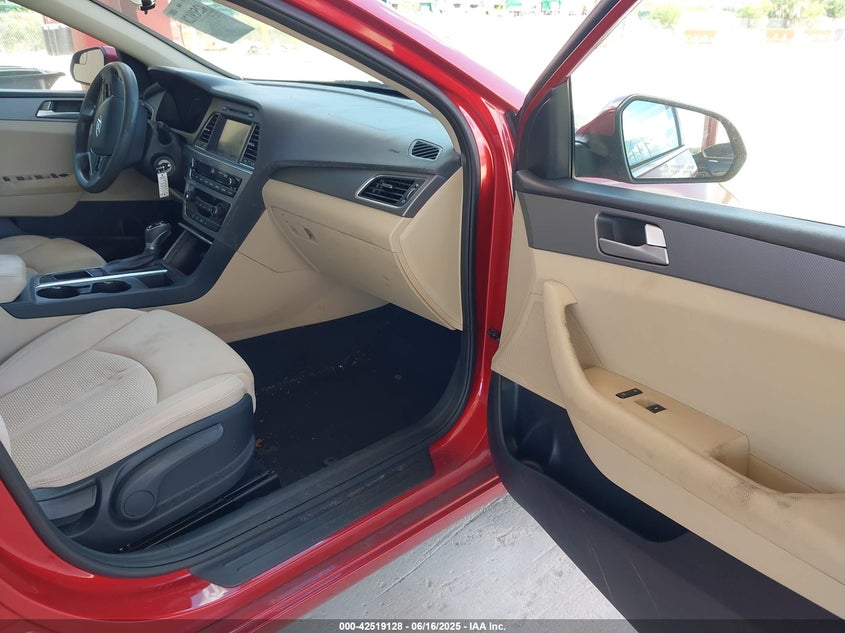 2017 HYUNDAI SONATA SE - 5NPE24AF1HH463273