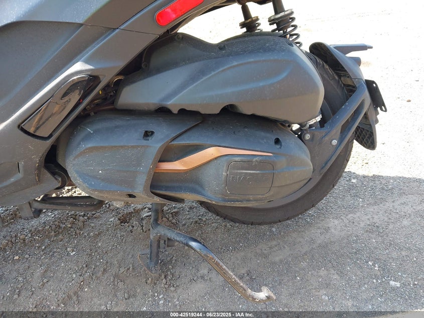 2023 PIAGGIO MP3 530 EXCLUSIVE ZAPTD30X5P5000054