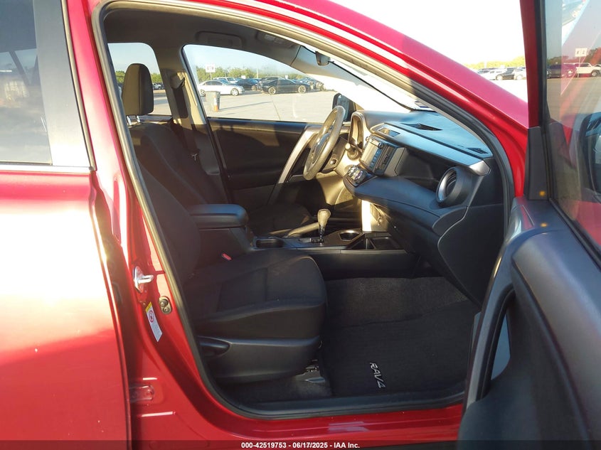 2017 TOYOTA RAV4 LE - JTMZFREV7HJ102495