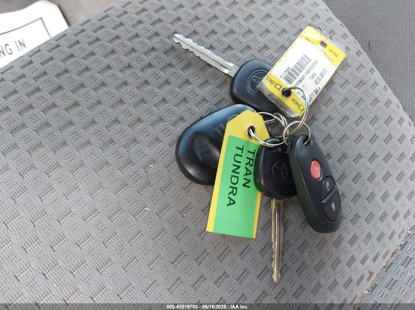2011 TOYOTA TUNDRA VIN: 5TFRM5F13BX022335