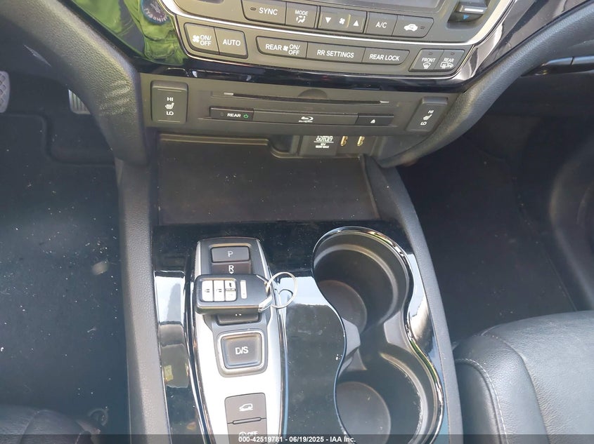 2017 HONDA PILOT TOURING - 5FNYF6H96HB095958