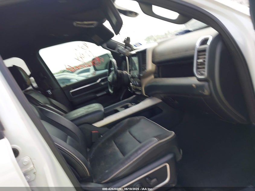 2019 RAM 1500 LARAMIE  4X4 5'7 BOX - 1C6SRFJT7KN605947