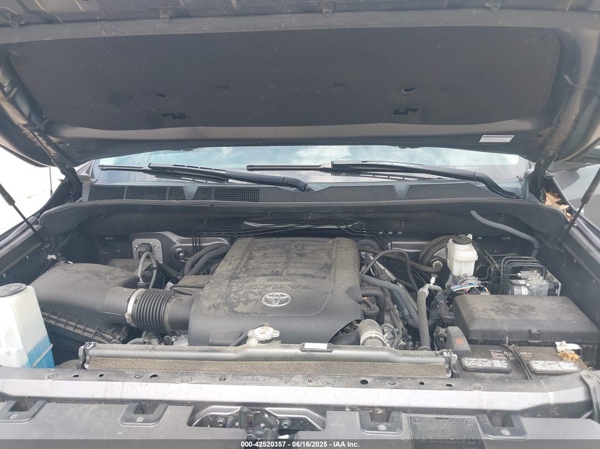 2019 TOYOTA TUNDRA SR5 5.7L V8 - 5TFUW5F15KX807976