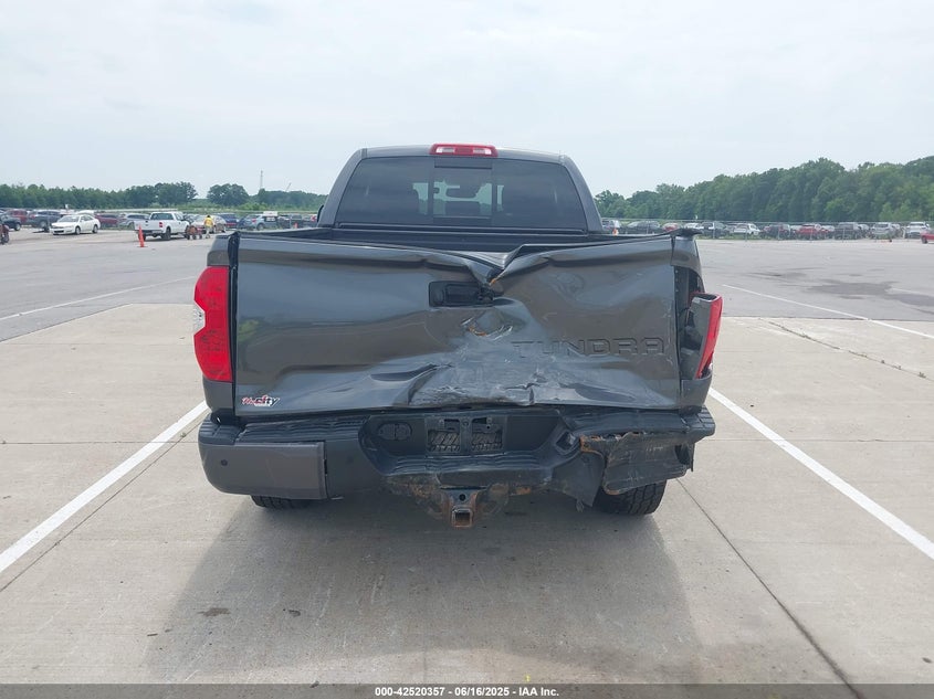 2019 TOYOTA TUNDRA SR5 5.7L V8 - 5TFUW5F15KX807976