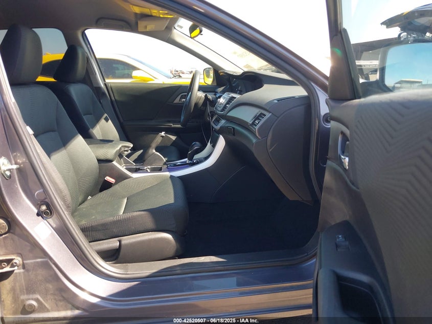 2015 HONDA ACCORD VIN: 1HGCR2F31FA255602
