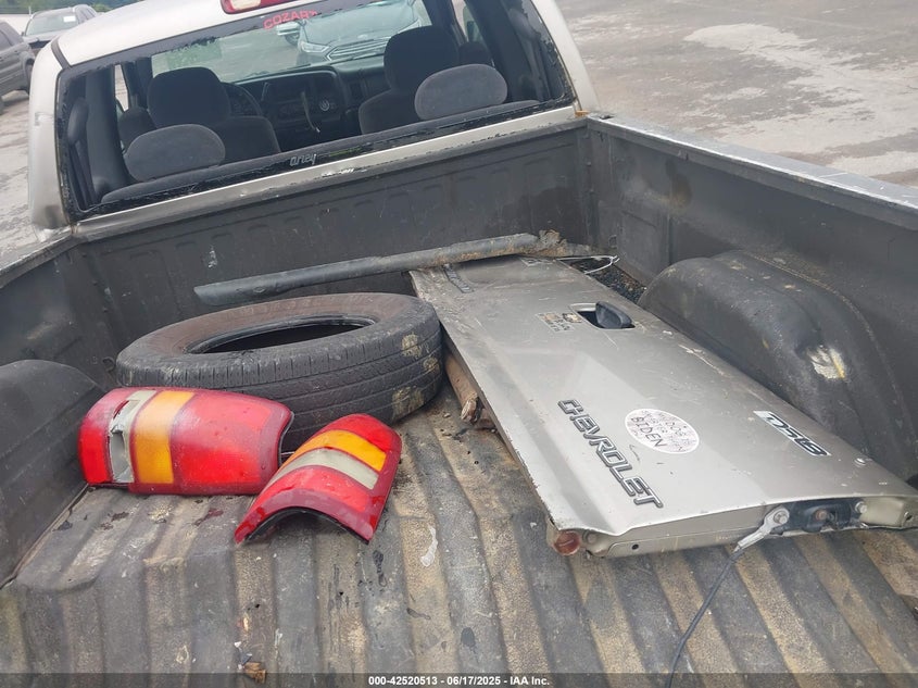 2000 Chevrolet Silverado 1500 Ls VIN: 2GCEC19T8Y1115638 Lot: 42520513