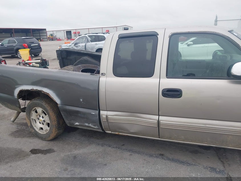 2000 Chevrolet Silverado 1500 Ls VIN: 2GCEC19T8Y1115638 Lot: 42520513