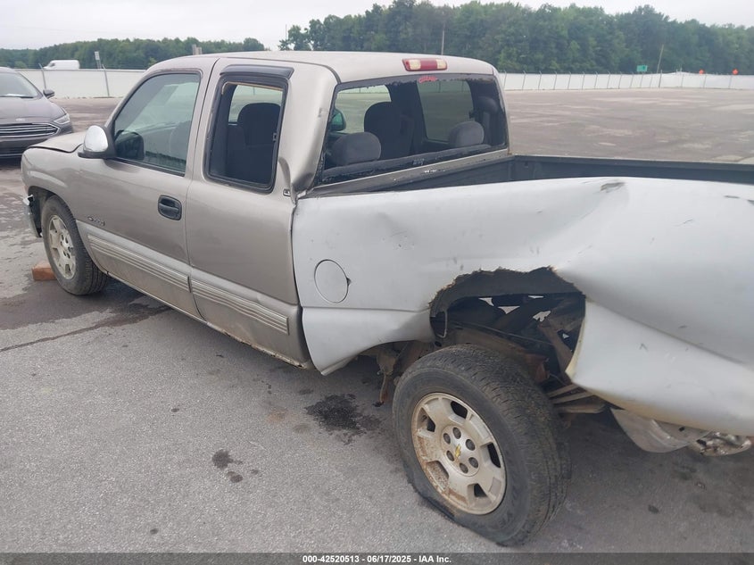 2000 Chevrolet Silverado 1500 Ls VIN: 2GCEC19T8Y1115638 Lot: 42520513