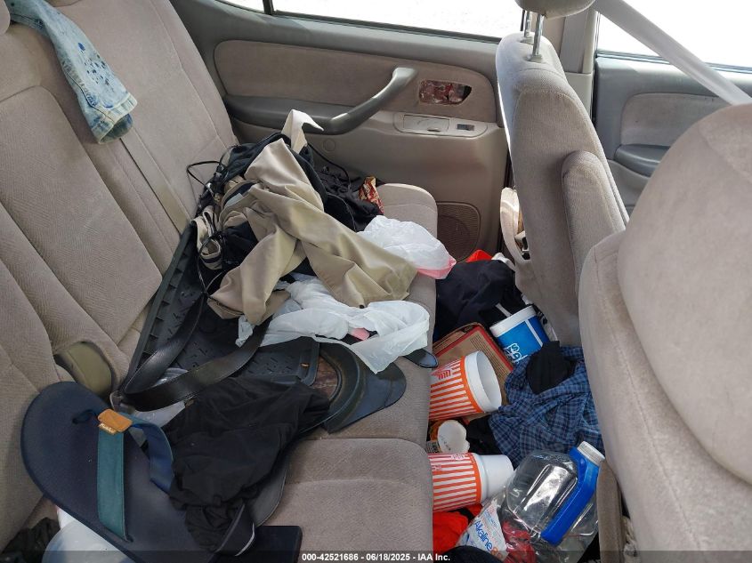 2003 Toyota Sequoia Sr5 V8 VIN: 5TDZT34A53S157866 Lot: 43349160