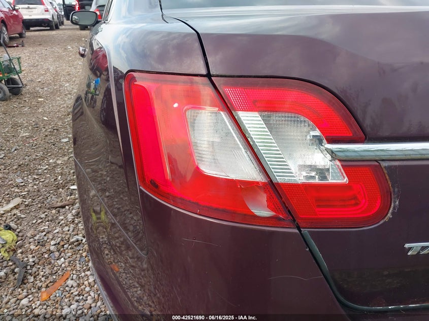 2011 FORD TAURUS VIN: 1FAHP2EW3BG112413