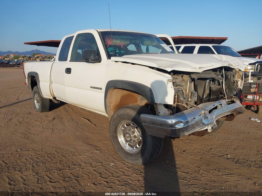 2003 Chevrolet Silverado 2500Hd white truck gasoline 1GCHC29UX3E370617 photo #1