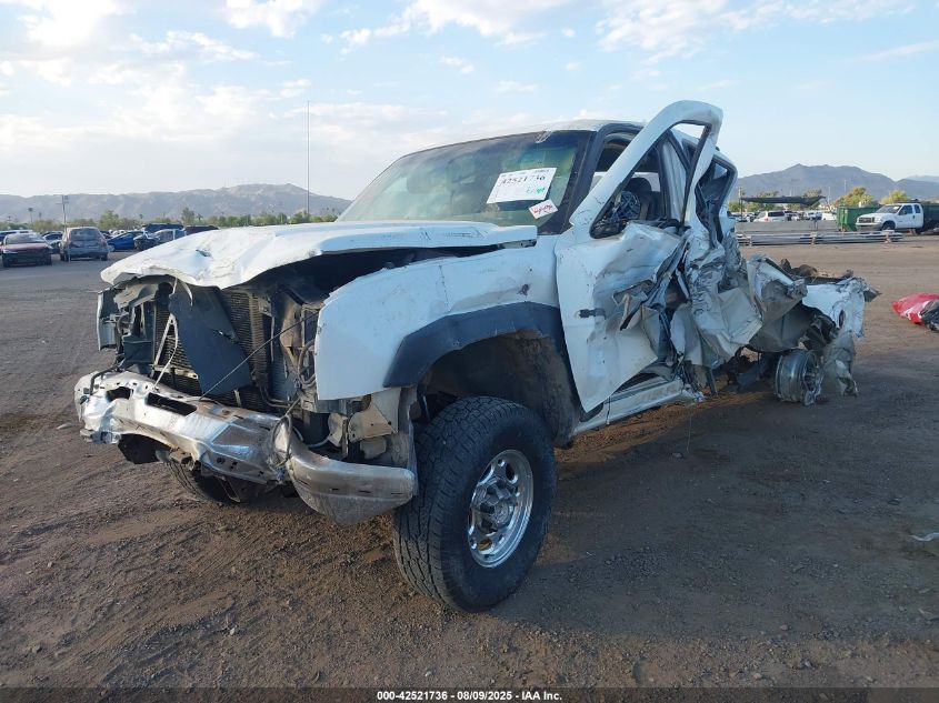 2003 Chevrolet Silverado 2500Hd white truck gasoline 1GCHC29UX3E370617 photo #3