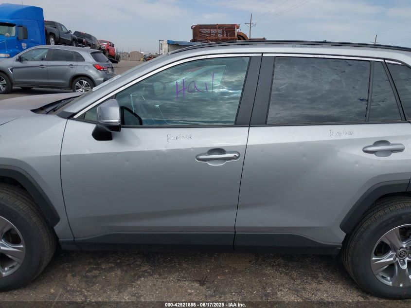 2025 Toyota RAV4 - 2T3W1RFV2SW374218