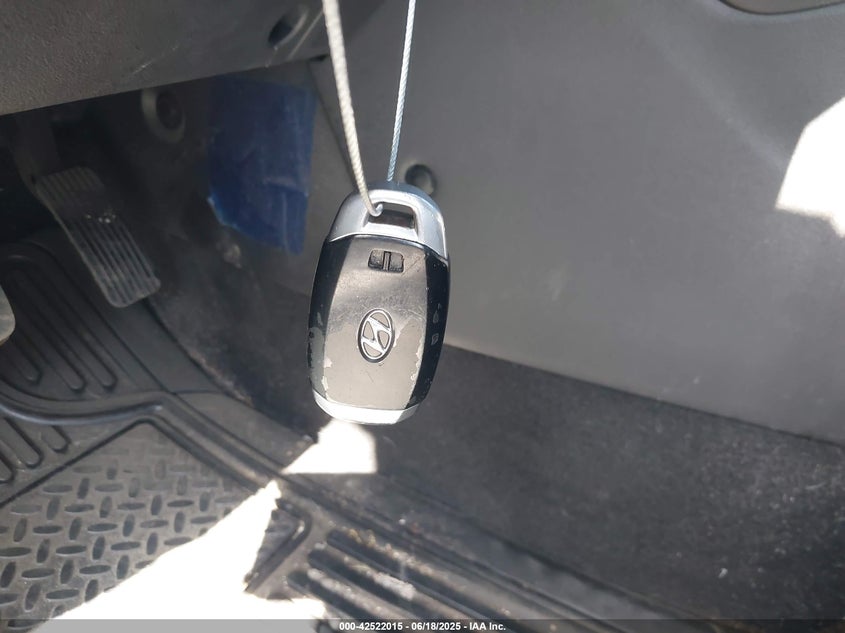 VIN KM8K22AA4MU617756 2021 HYUNDAI KONA SEL