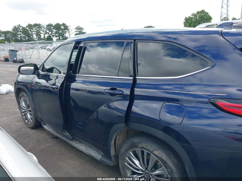 2022 Toyota Highlander - 5TDFZRAH4NS140629