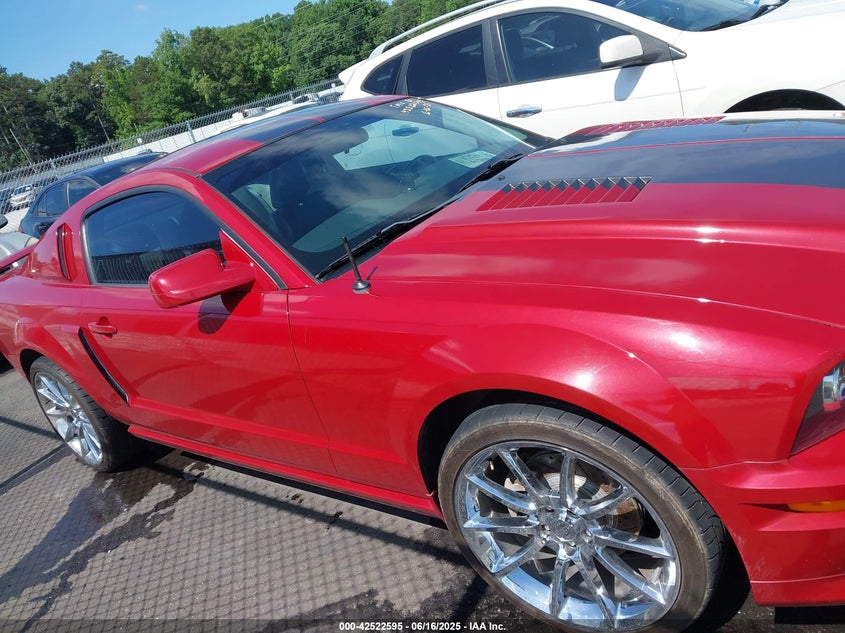 2008 FORD MUSTANG VIN: 1ZVHT82H885111628