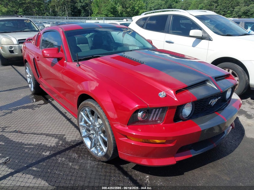 2008 FORD MUSTANG VIN: 1ZVHT82H885111628
