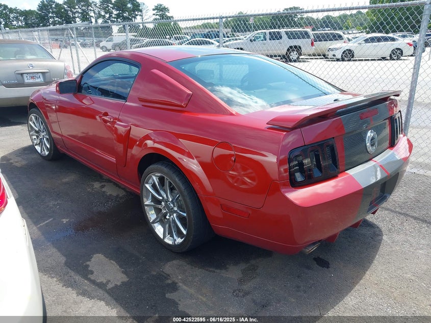 2008 FORD MUSTANG VIN: 1ZVHT82H885111628