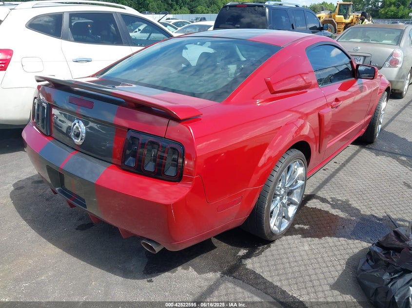 2008 FORD MUSTANG VIN: 1ZVHT82H885111628