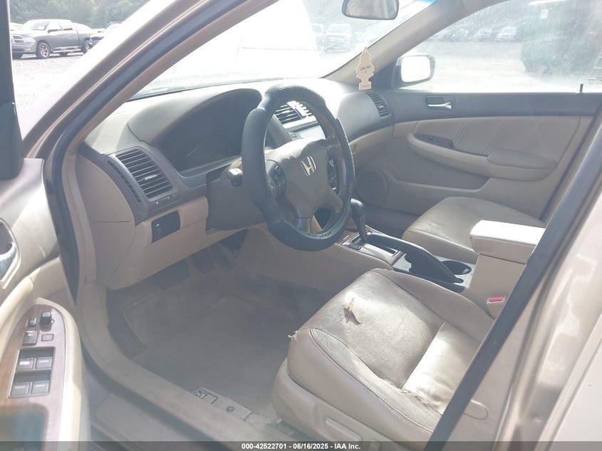2007 HONDA ACCORD VIN: 1HGCM568X7A172201
