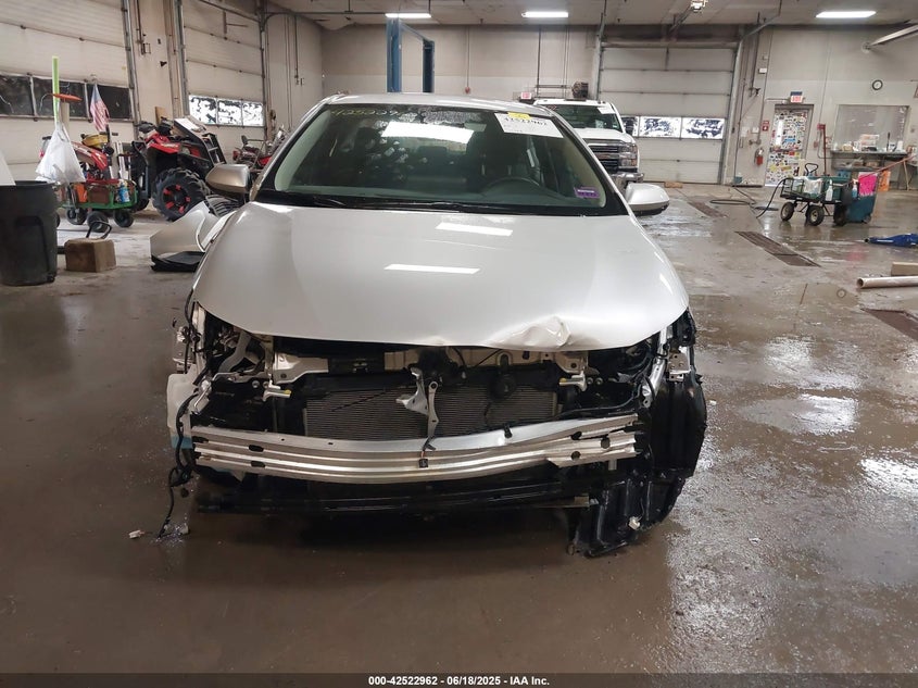 2025 Toyota Corolla Le VIN: 5YFB4MDE7SP233196 Lot: 42522962