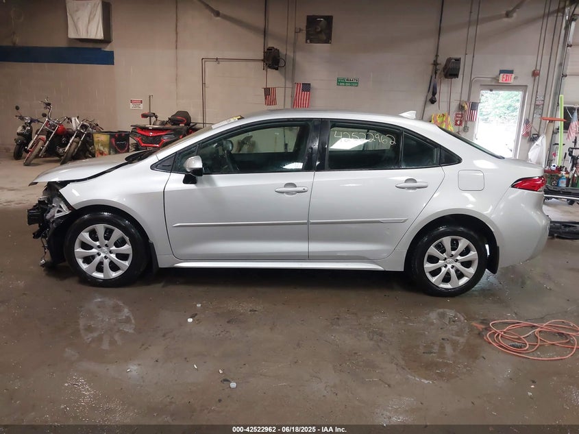 2025 Toyota Corolla Le VIN: 5YFB4MDE7SP233196 Lot: 42522962