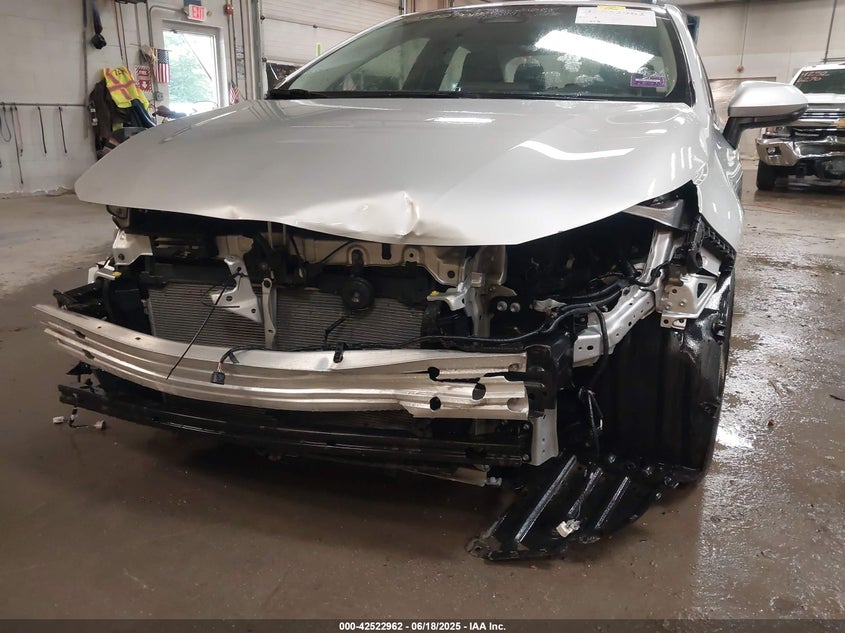 2025 Toyota Corolla Le VIN: 5YFB4MDE7SP233196 Lot: 42522962