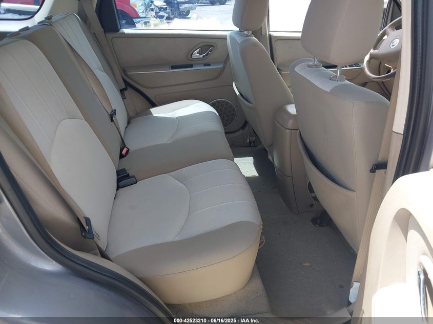 2007 Mercury Mariner Convenience VIN: 4M2YU90Z07KJ02062 Lot: 42523210