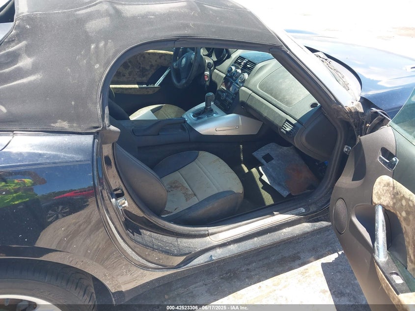 2007 SATURN SKY VIN: 1G8MB35B07Y102492